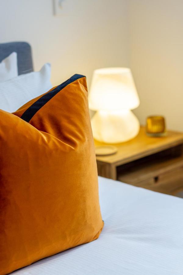 Cashel Street Hideaway 2 Bed 2 Bath Apartment Крайстчърч Екстериор снимка