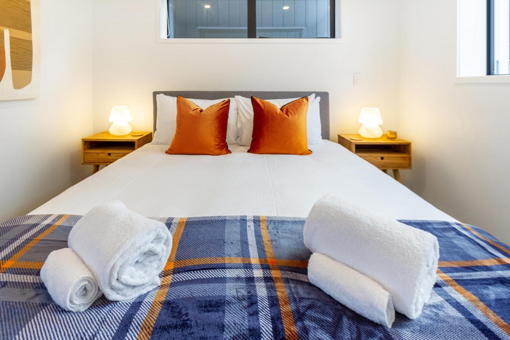 Cashel Street Hideaway 2 Bed 2 Bath Apartment Крайстчърч Екстериор снимка